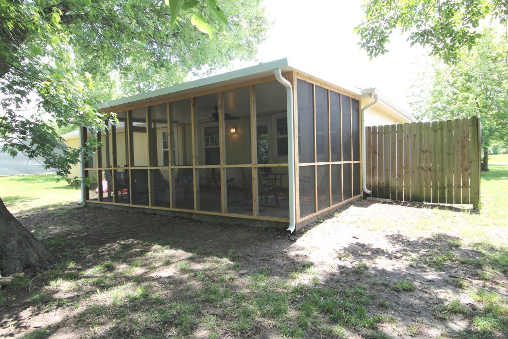 New Screened In Porch Additions and Remodeling in Kansas